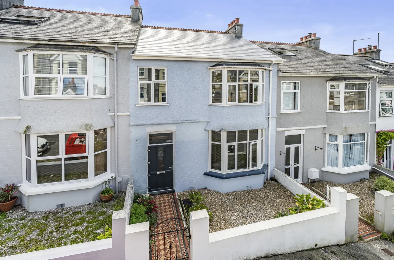 3 bed property for sale — Torr View Avenue, Plymouth, Devon, PL3