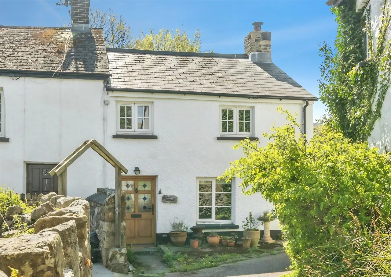 3 bed property for sale — South Zeal, Okehampton, Devon, EX20