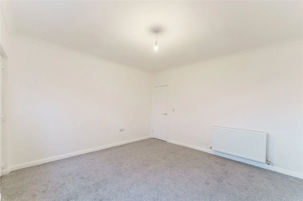 Field Crescent, South Elmsall, WF9, photo 7