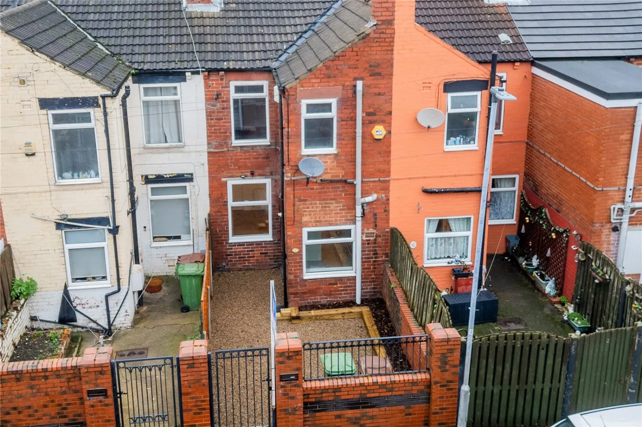 Field Crescent, South Elmsall, WF9, photo 22