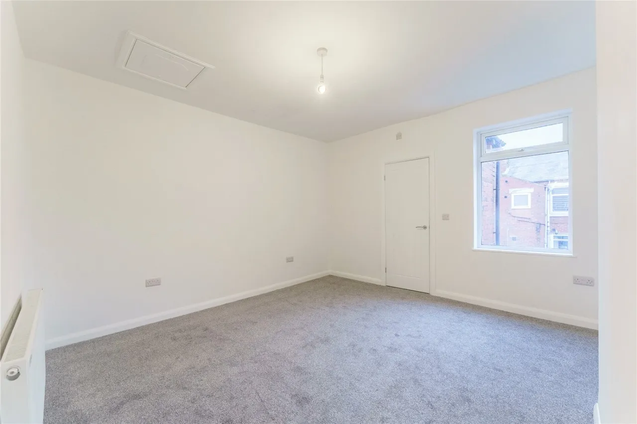 Field Crescent, South Elmsall, WF9, photo 8