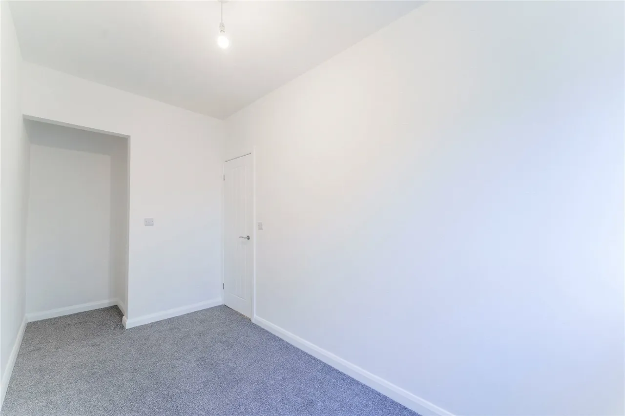 Field Crescent, South Elmsall, WF9, photo 16