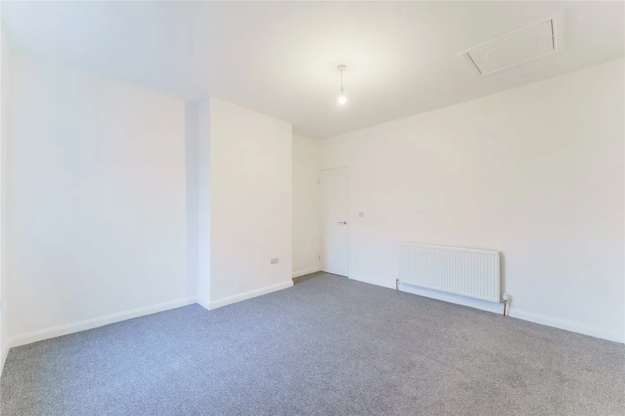 Field Crescent, South Elmsall, WF9, photo 15