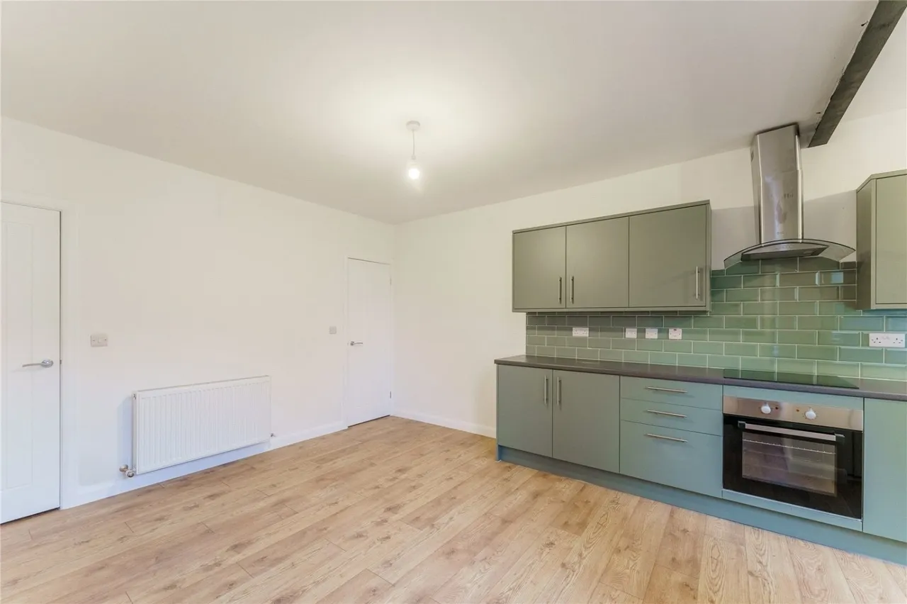 Field Crescent, South Elmsall, WF9, photo 10