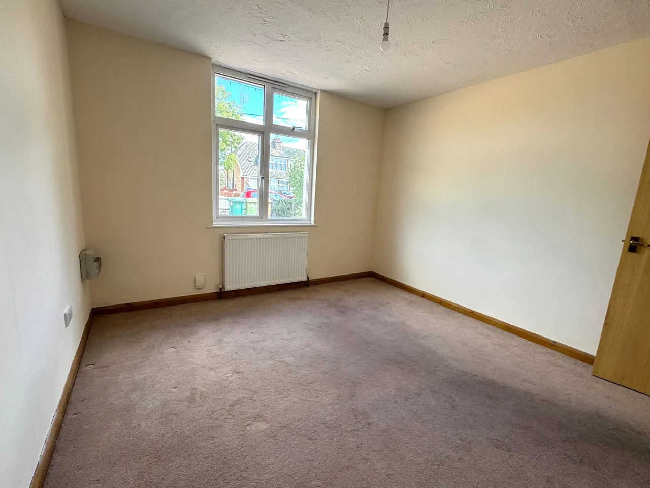 Chattern Road, Surrey Ashford, TW15, photo 6