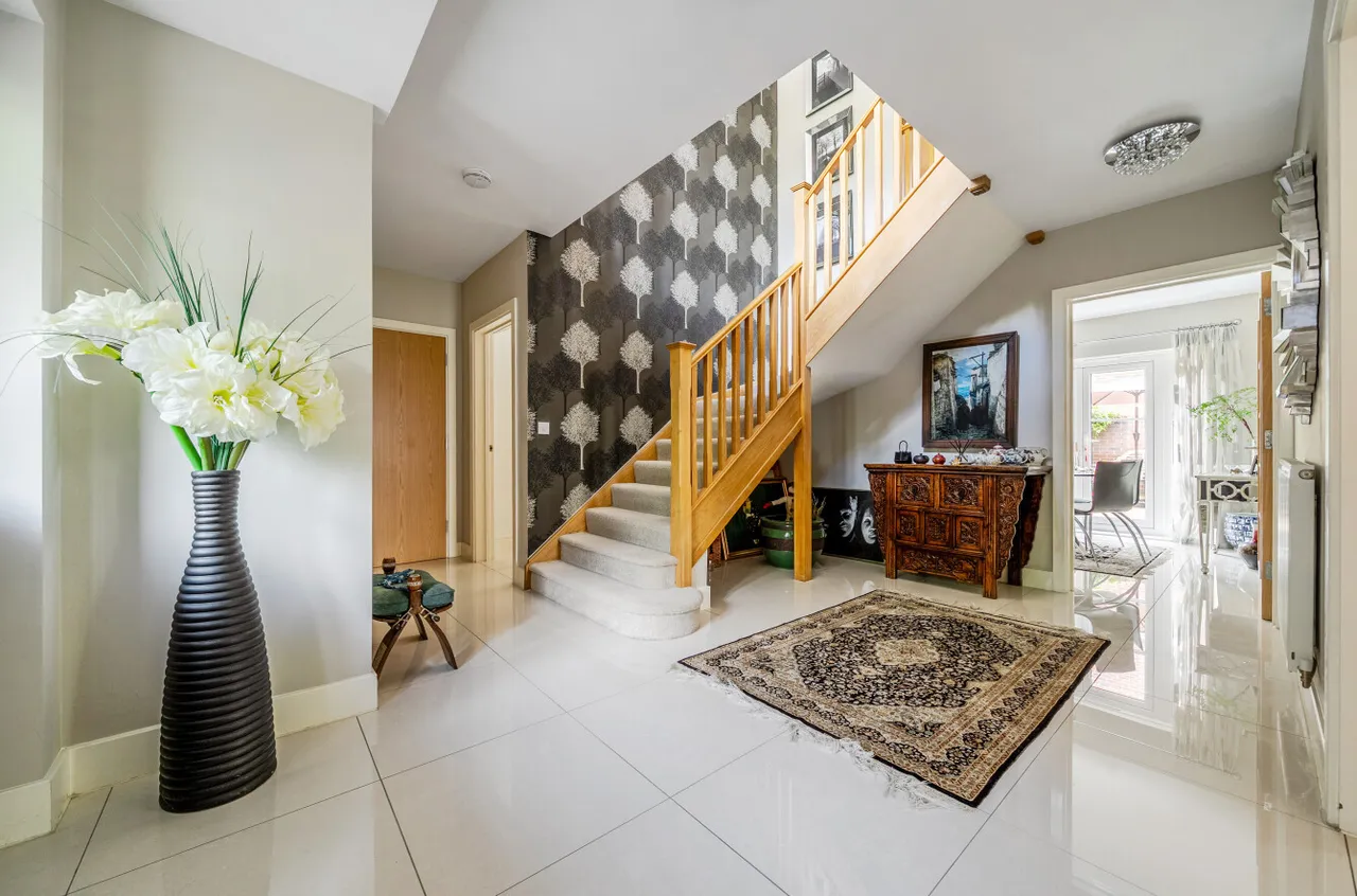Romans Close, Guildford, GU1, photo 7
