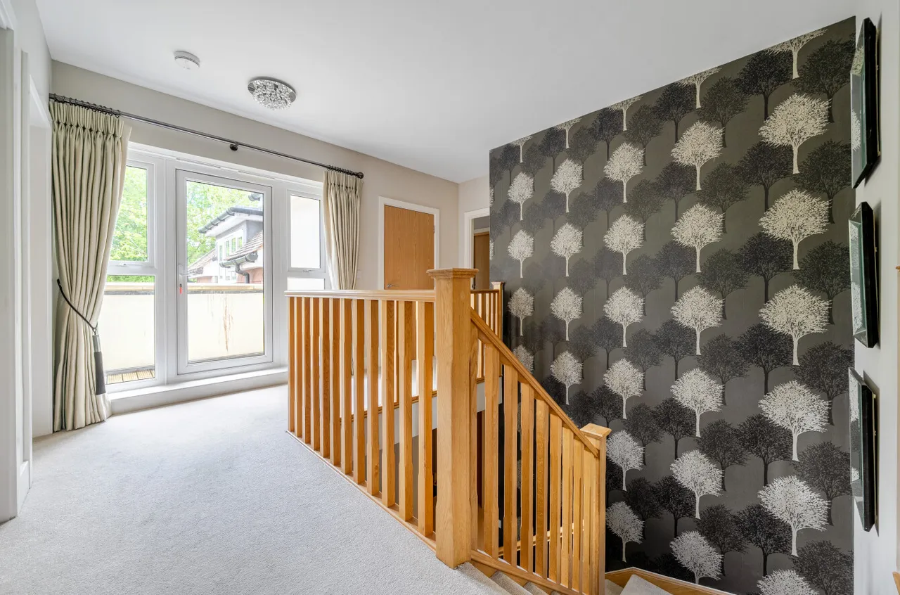 Romans Close, Guildford, GU1, photo 27