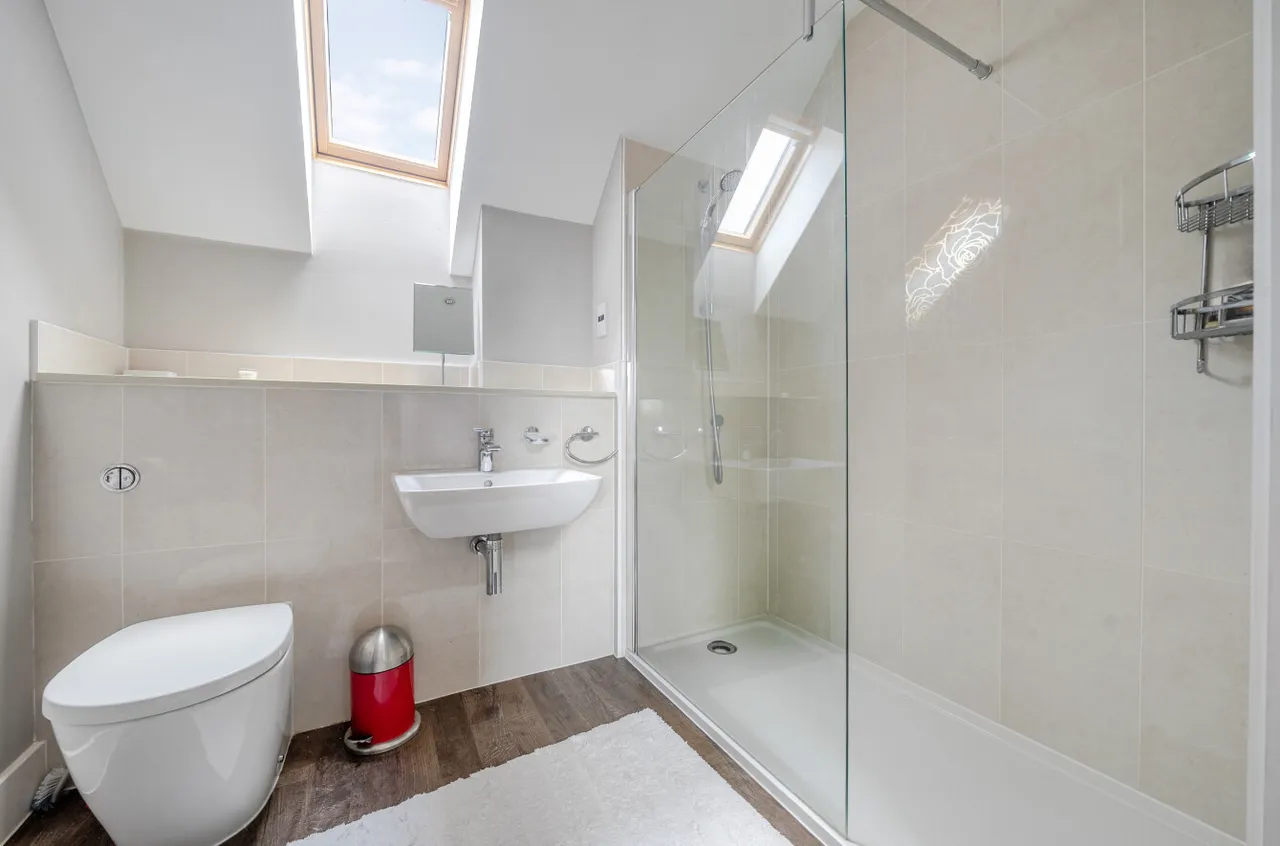Romans Close, Guildford, GU1, photo 16