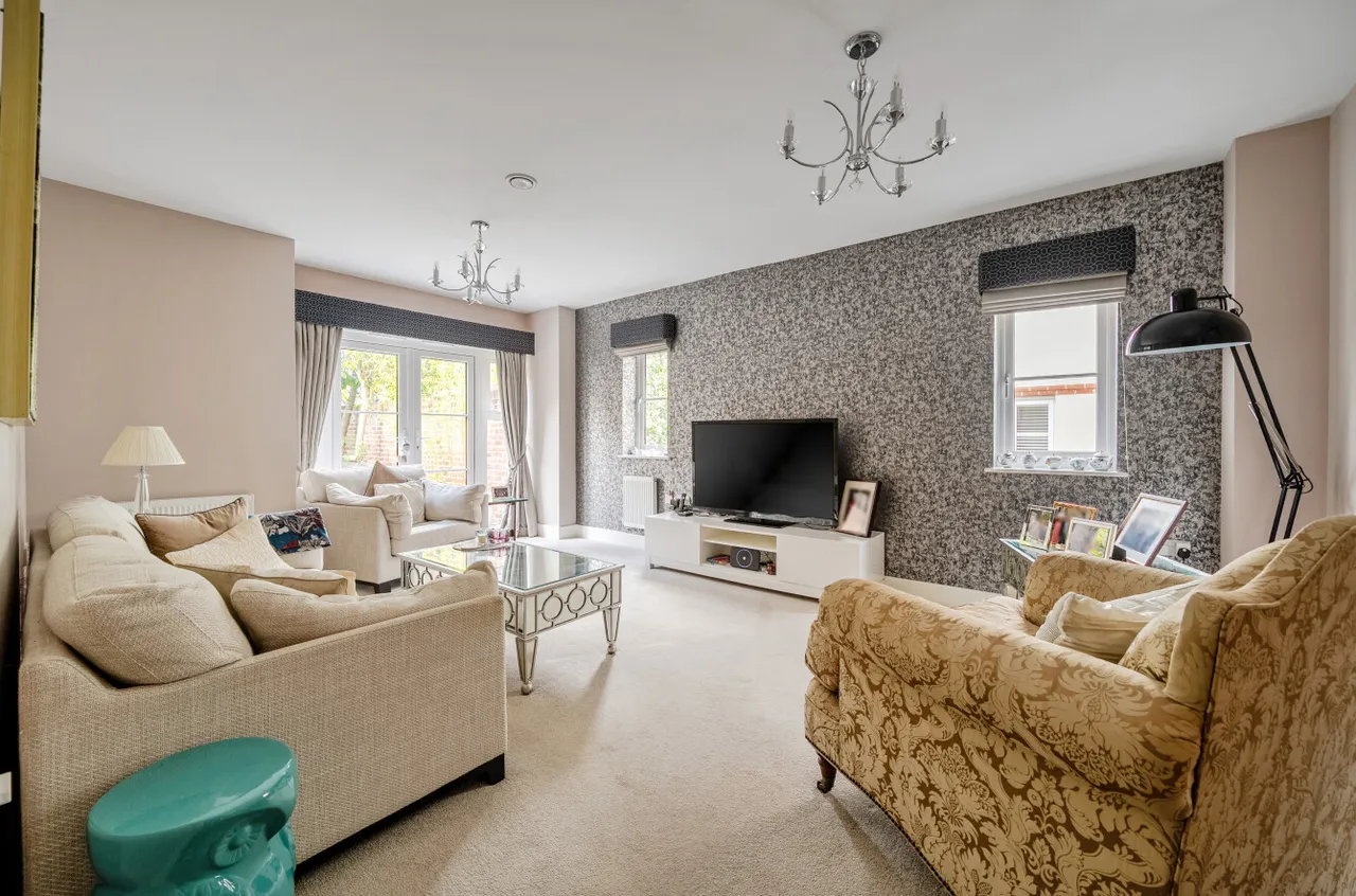 Romans Close, Guildford, GU1, photo 10