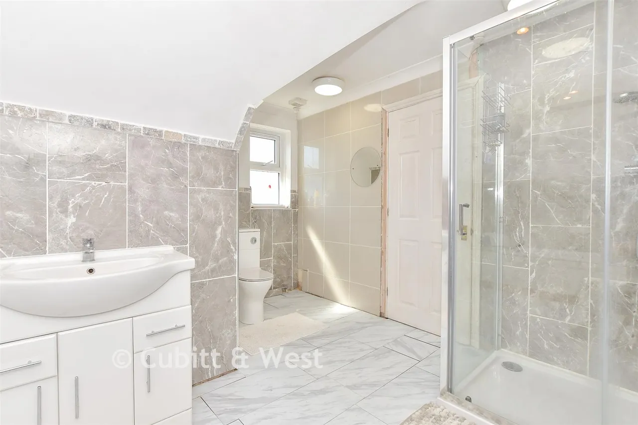 Havant Road, Hayling Island, PO11, photo 11