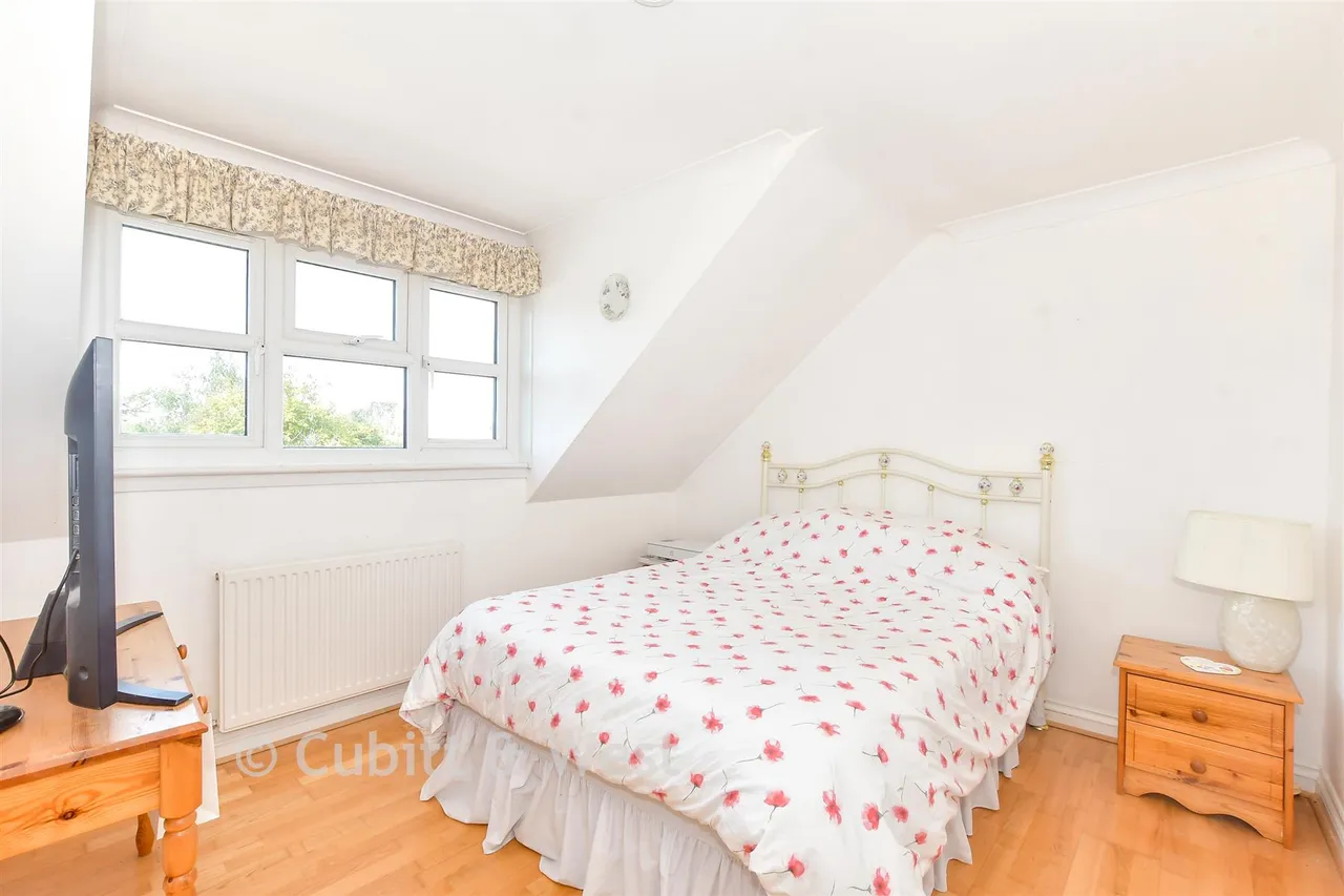 Havant Road, Hayling Island, PO11, photo 13