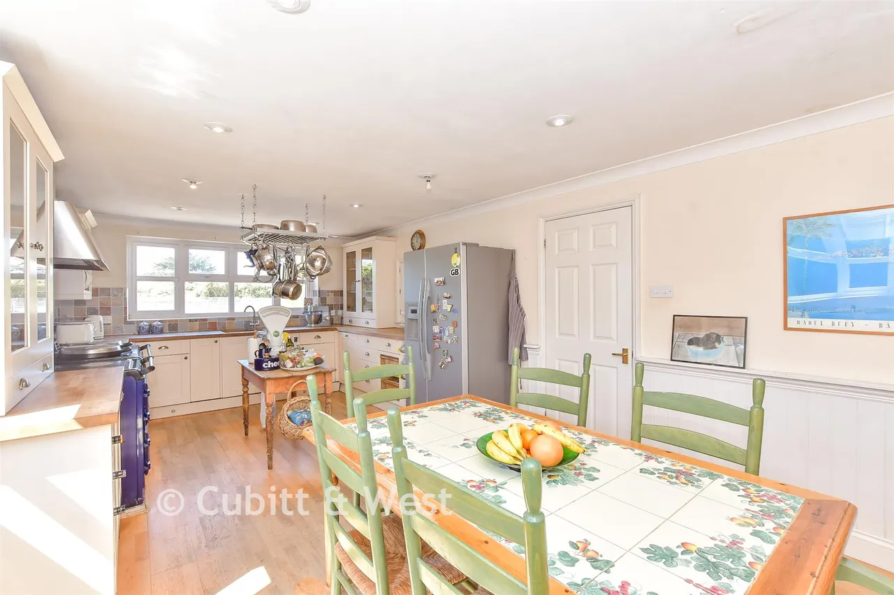 Havant Road, Hayling Island, PO11, photo 5