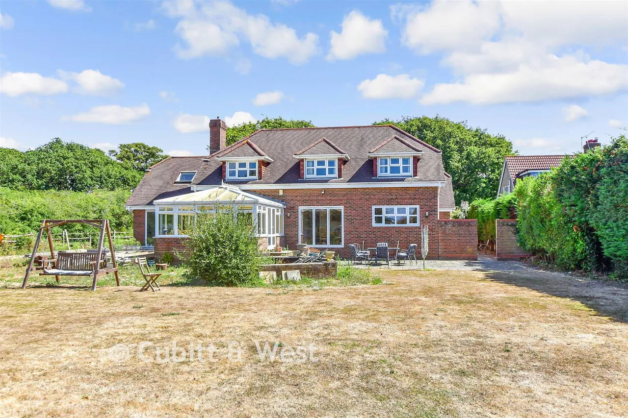 Havant Road, Hayling Island, PO11, photo 2