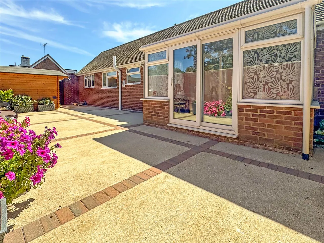 Courtwick Road, Wick, photo 12