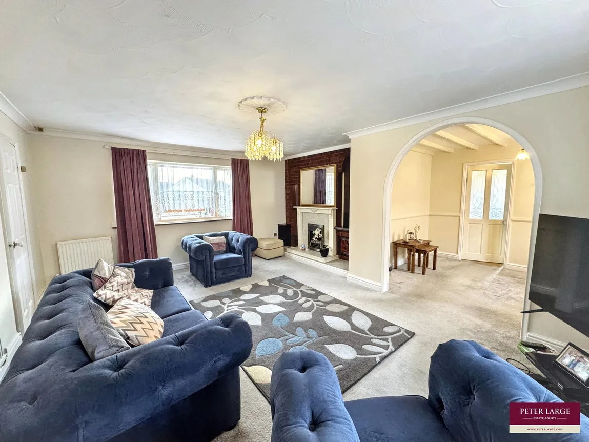 Denbigh Circle, Kinmel Bay, LL18, photo 2