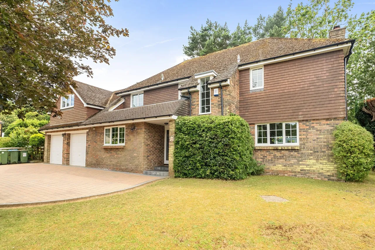 Chestnut Close, Storrington, RH20, photo 31