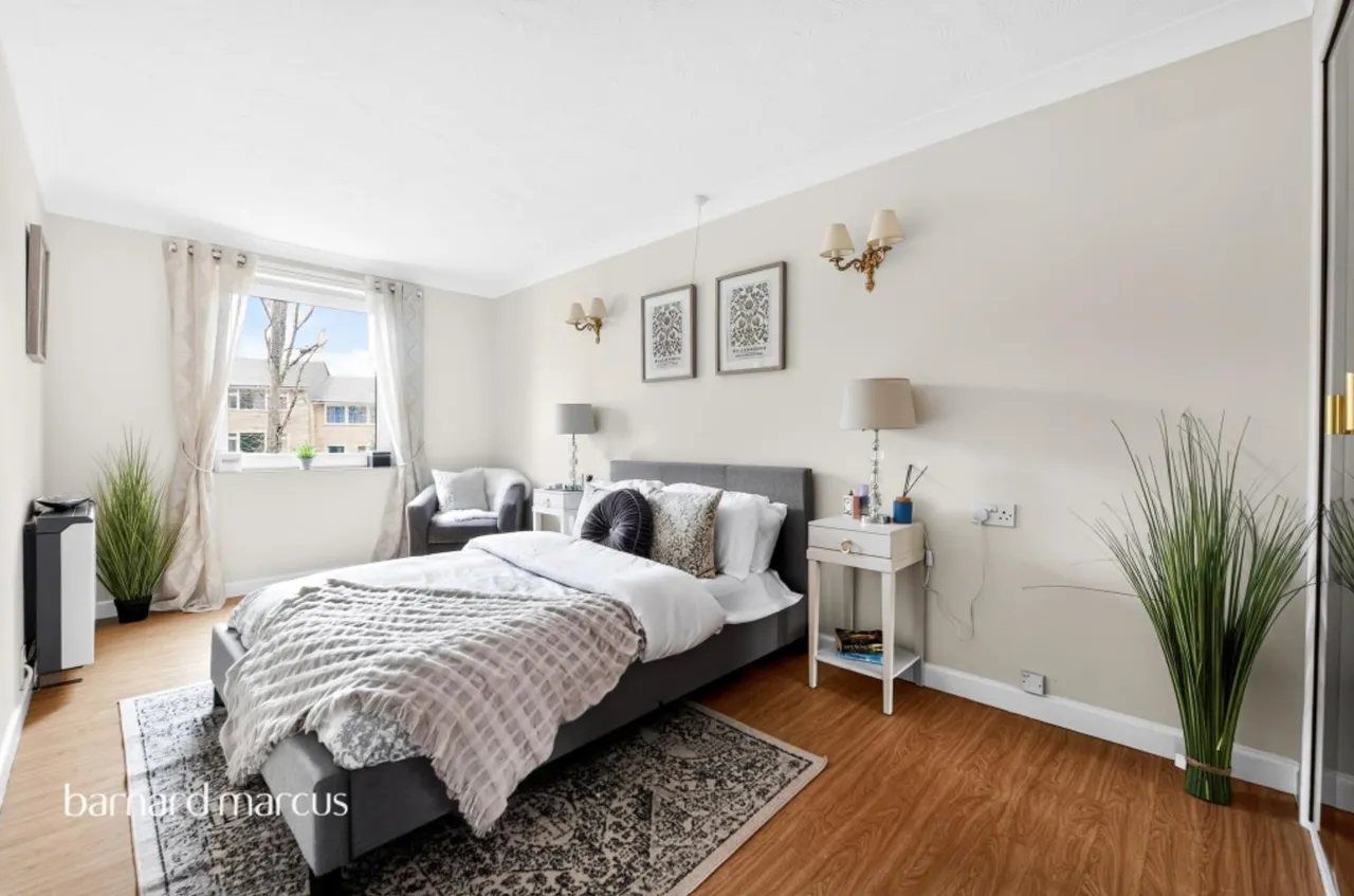 Linkfield Lane, Redhill, RH1, photo 6