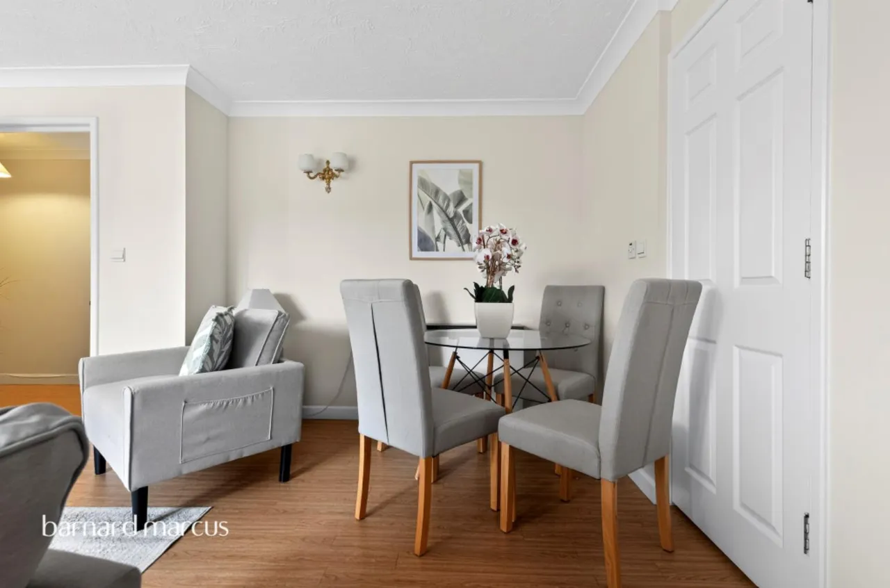 Linkfield Lane, Redhill, RH1, photo 12
