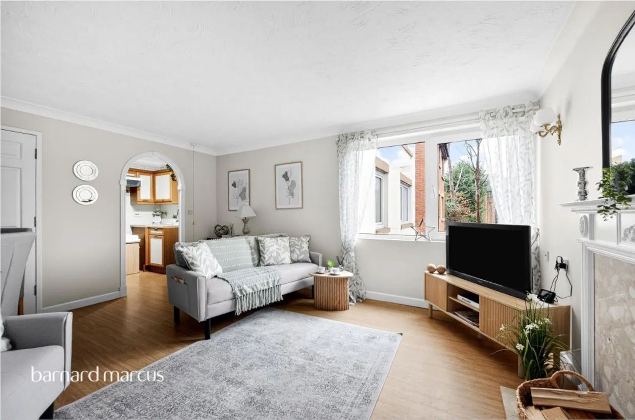 Linkfield Lane, Redhill, RH1, photo 2