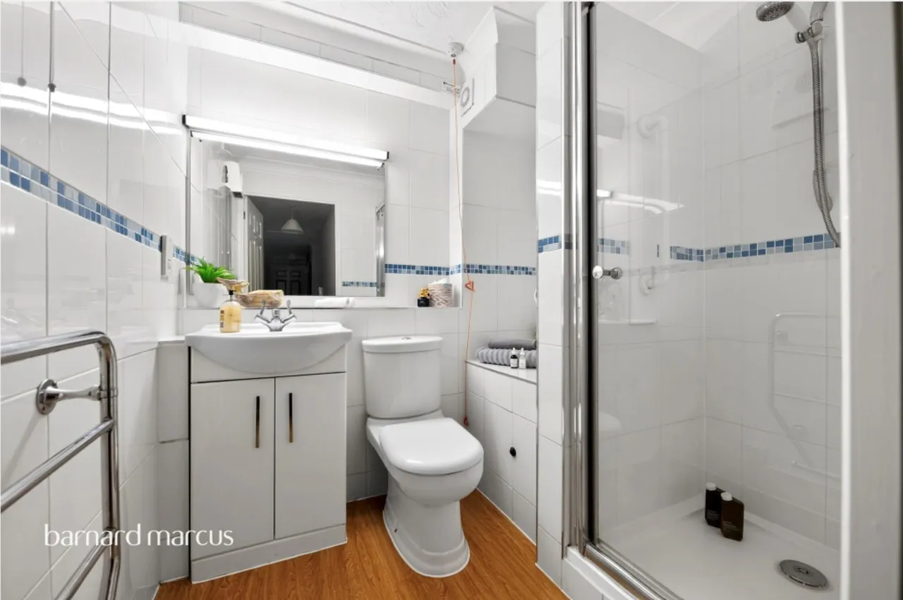 Linkfield Lane, Redhill, RH1, photo 5