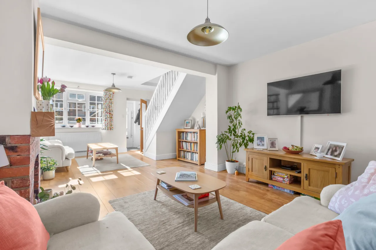 2 bed house for sale, Queens Road, Princes Risborough, HP27