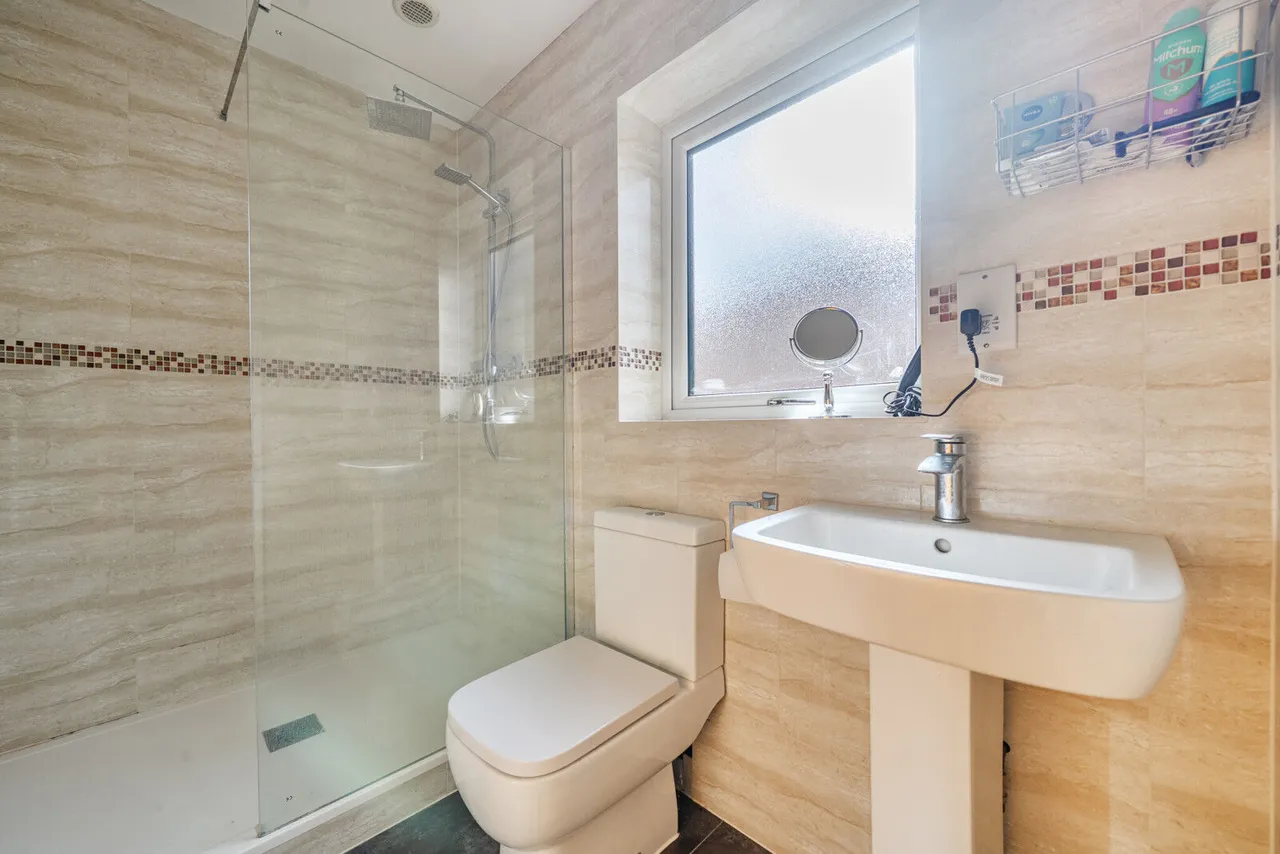 Nicholas Road, Henley-on-Thames, RG9, photo 11