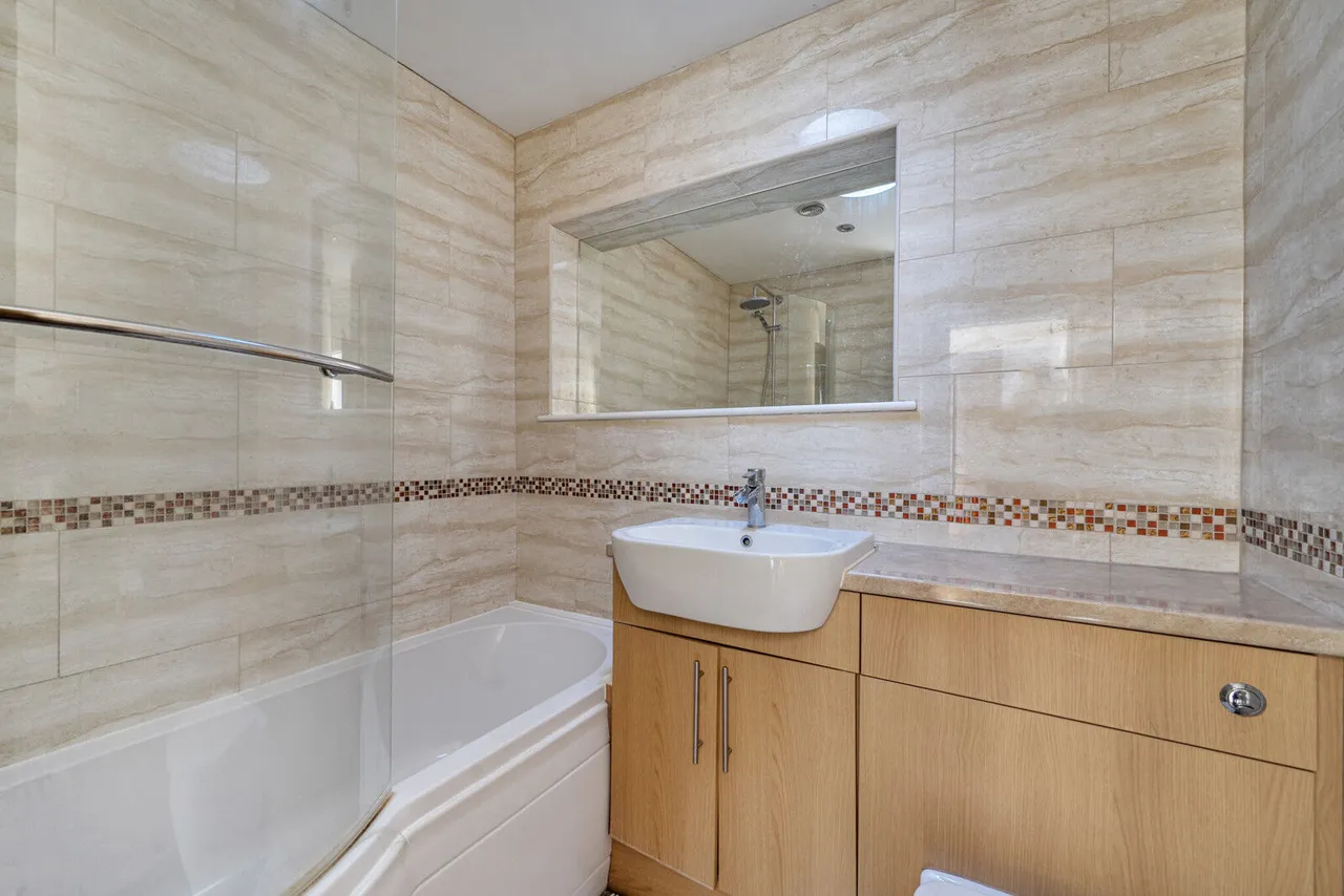 Nicholas Road, Henley-on-Thames, RG9, photo 12