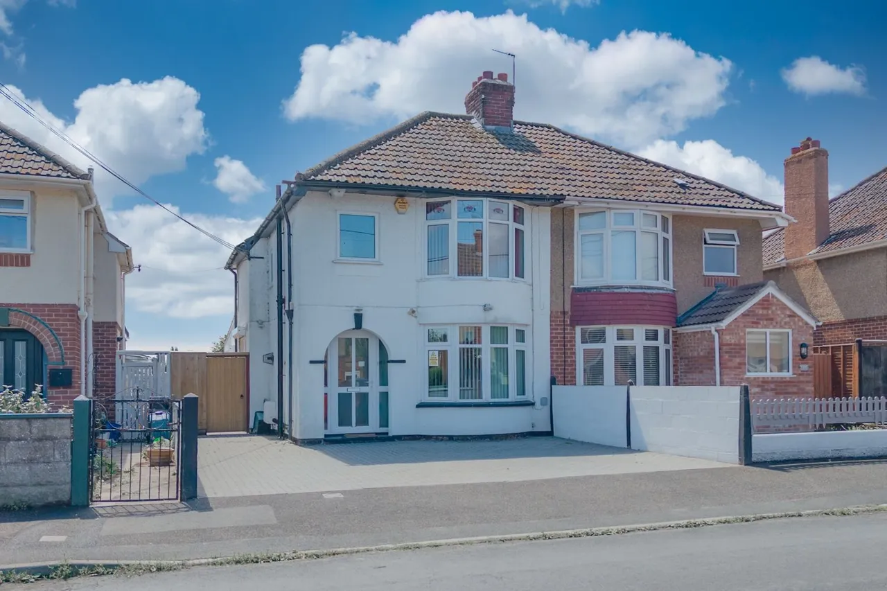 3 bed house for sale, Lansdowne Road, Taunton, TA2