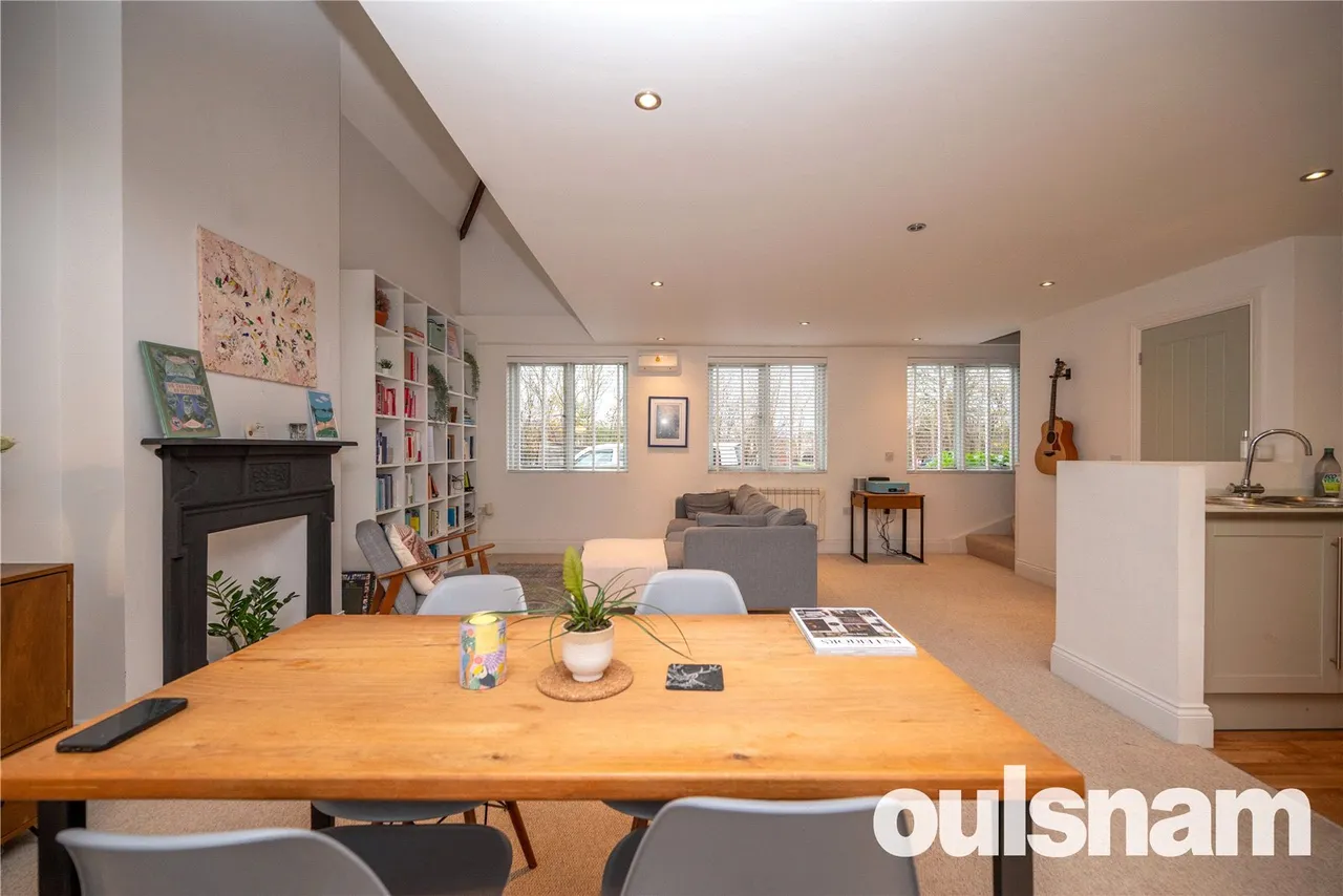 Santridge Lane, Bromsgrove, Worcestershire, B61 8JY, photo 4