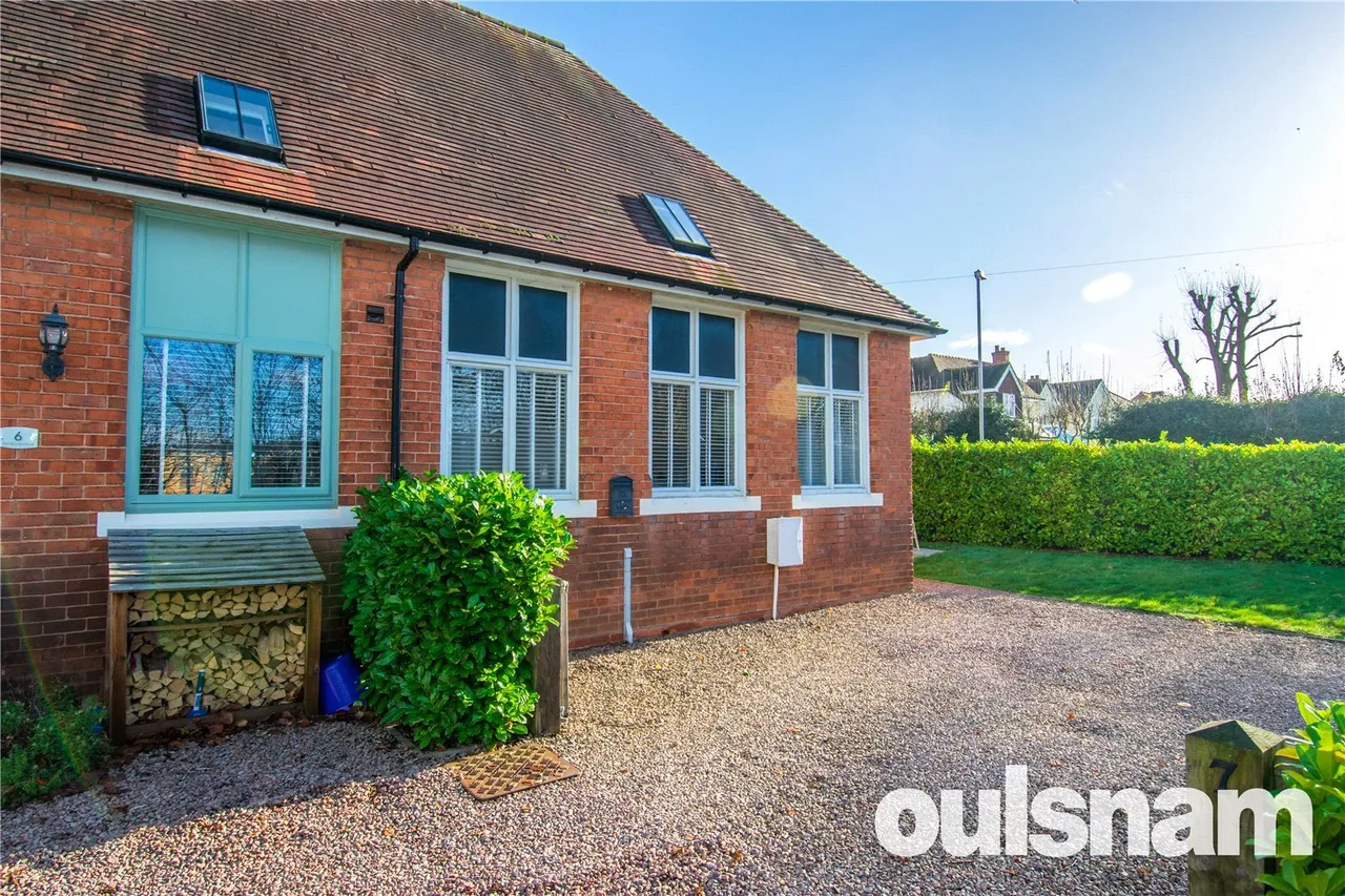 Santridge Lane, Bromsgrove, Worcestershire, B61 8JY, photo 17