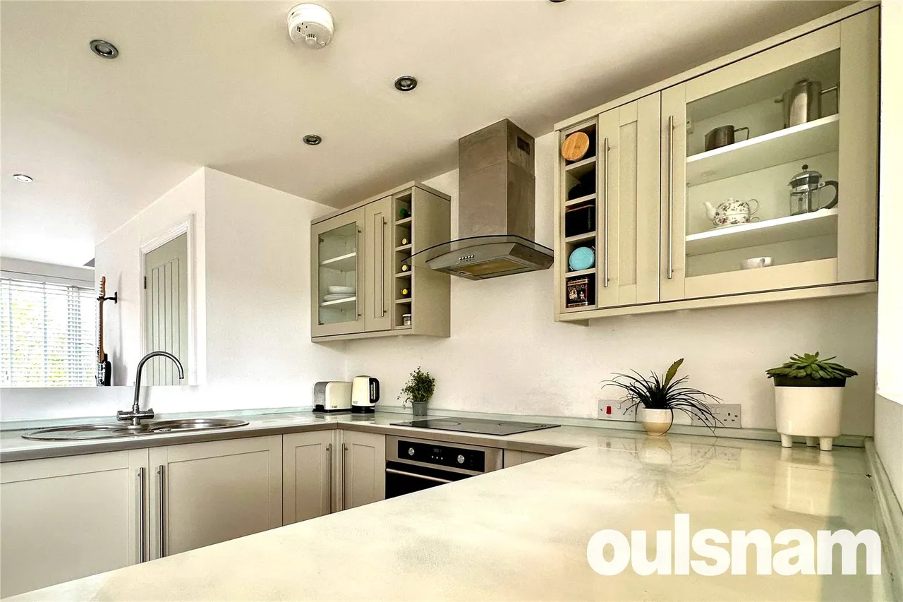 Santridge Lane, Bromsgrove, Worcestershire, B61 8JY, photo 6