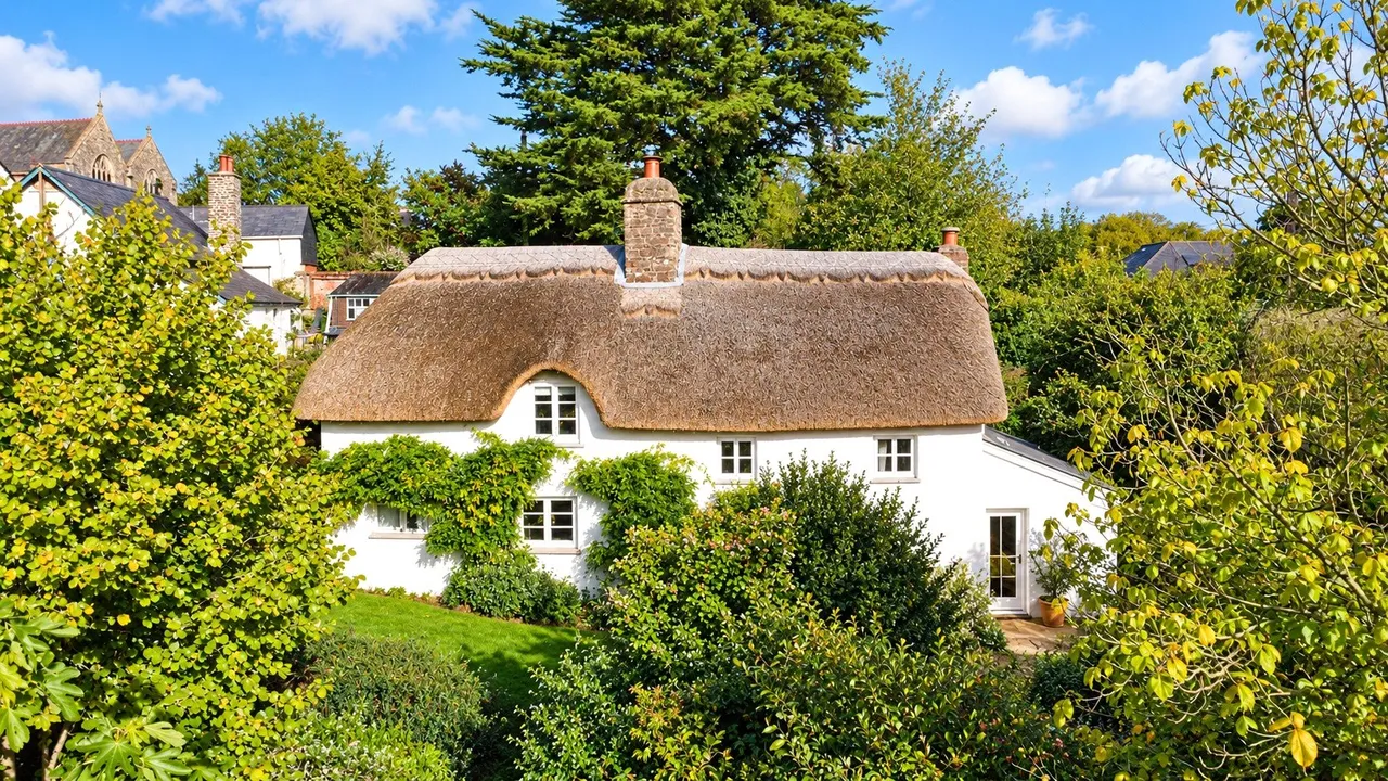 3 bed house for sale, Atherington, Umberleigh, EX37