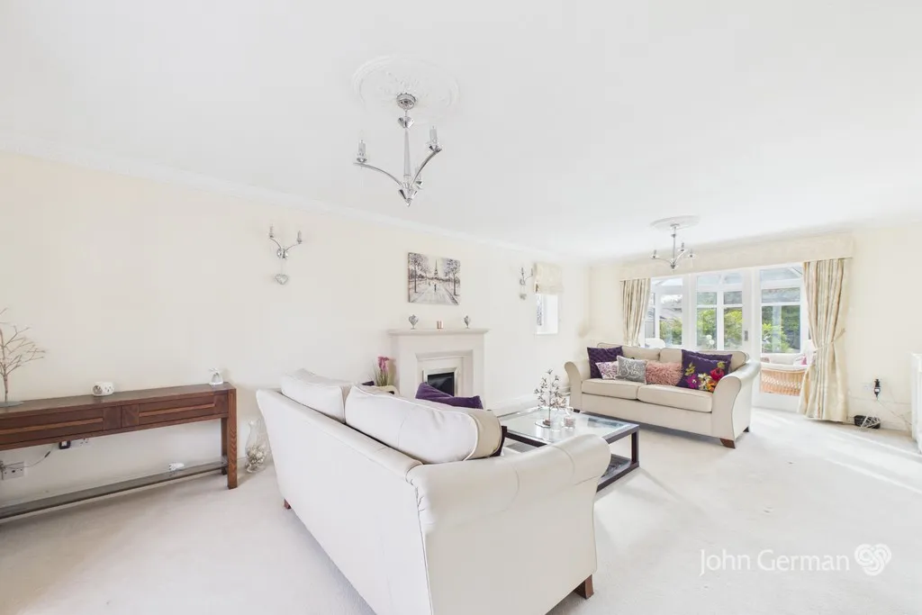 Blore Close, Ashbourne, photo 2