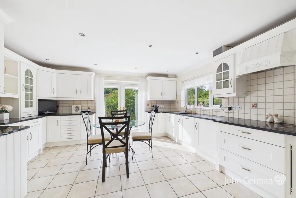 Blore Close, Ashbourne, photo 17