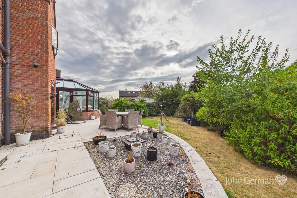 Blore Close, Ashbourne, photo 16
