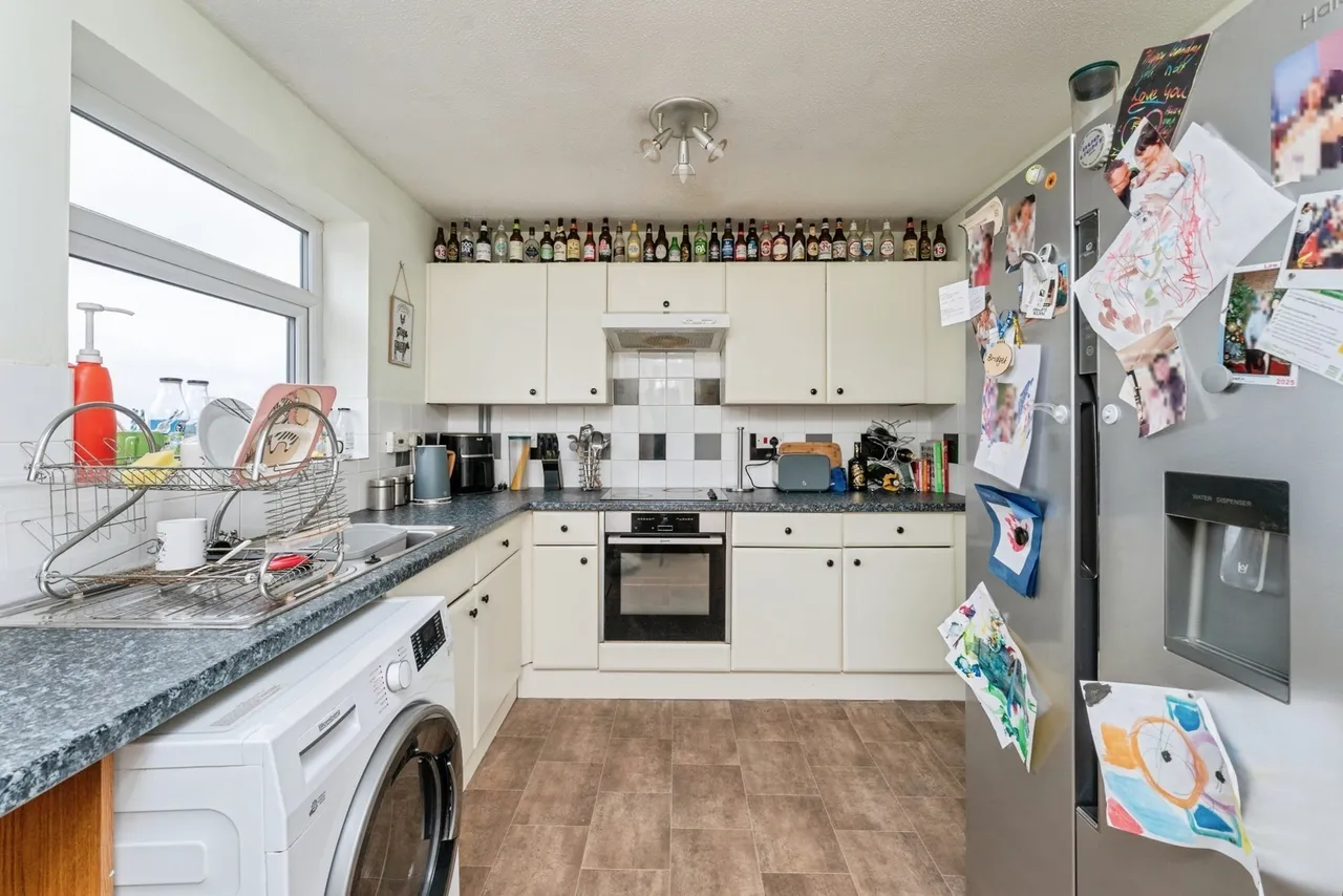 Uwch Y Mor, Pentre Halkyn, CH8, photo 3