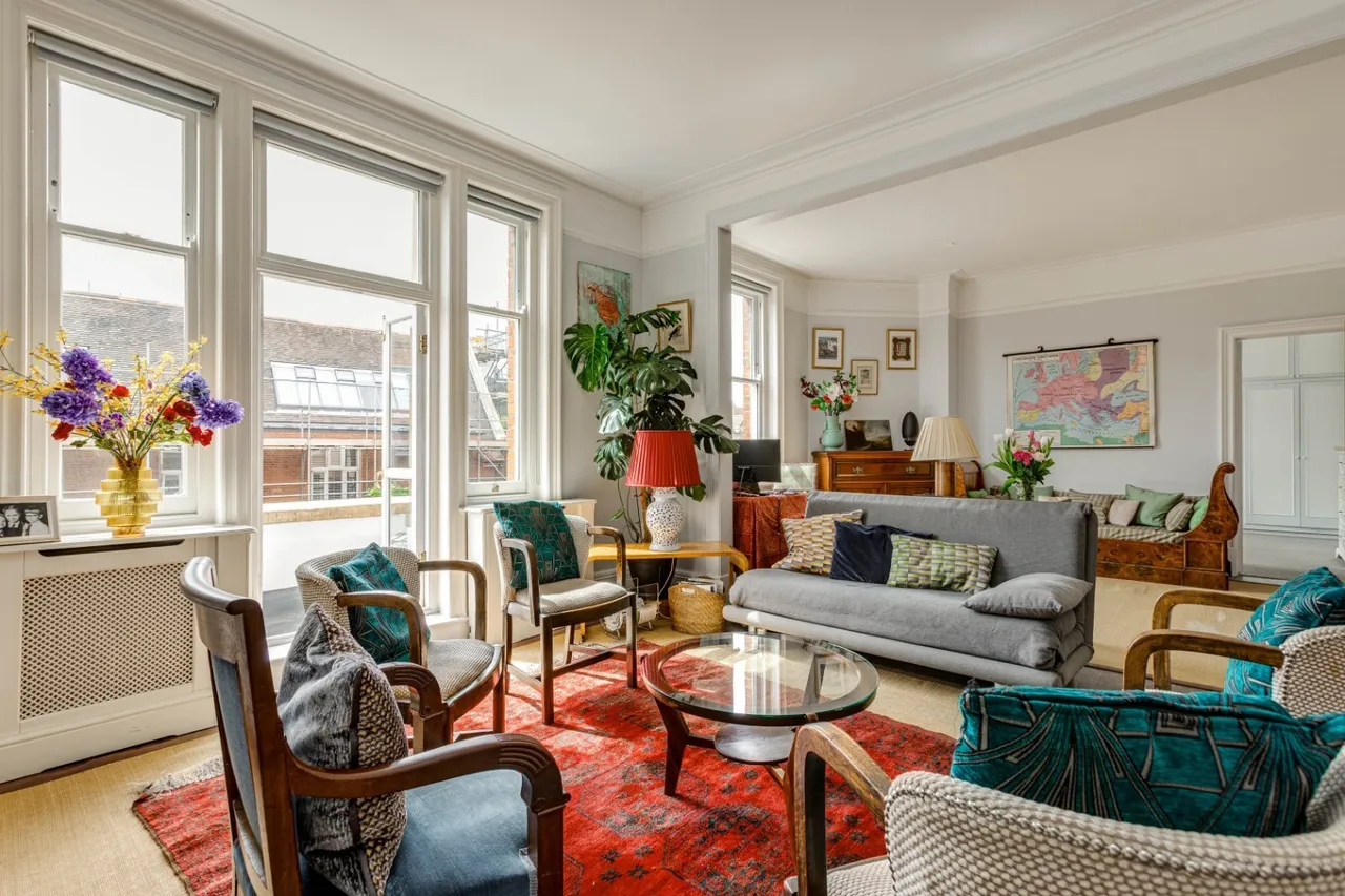 Prince Of Wales Drive, London, SW11, photo 3