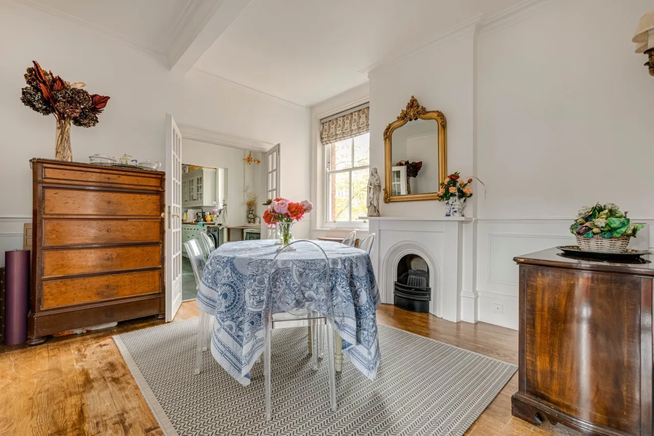 Prince Of Wales Drive, London, SW11, photo 6