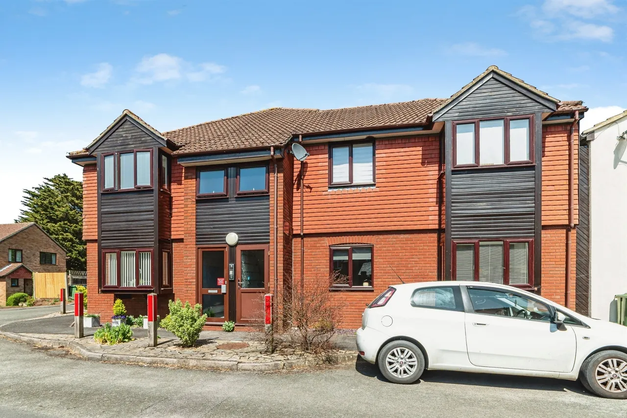 Mill Close, Sherfield-On-Loddon, RG27, photo 10