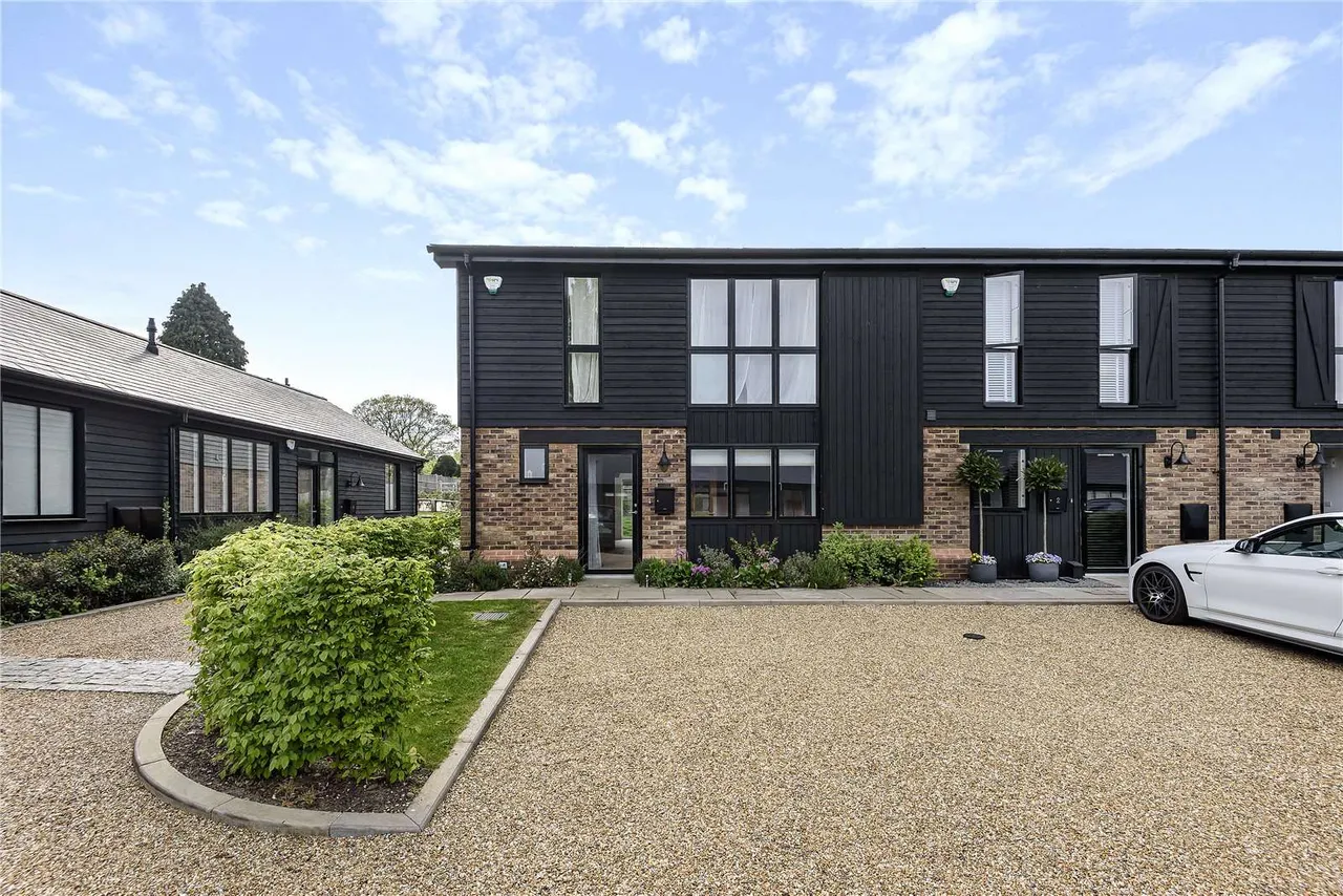 4 bed house to rent — Bantam Mead, Stansted, Sevenoaks, Kent, TN15 7DU