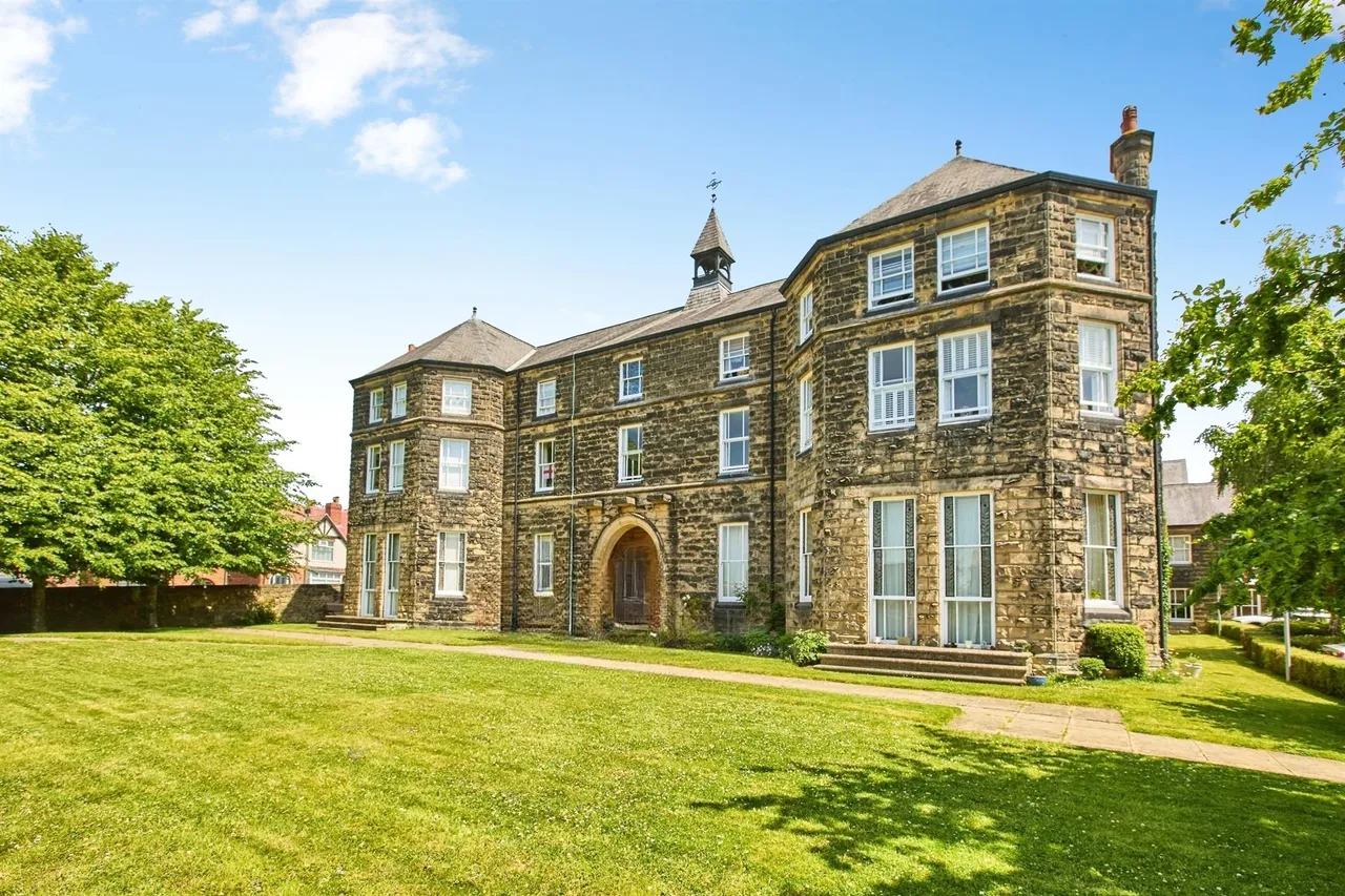 1 bed flat for sale, St. Laurence Gardens, Belper, DE56