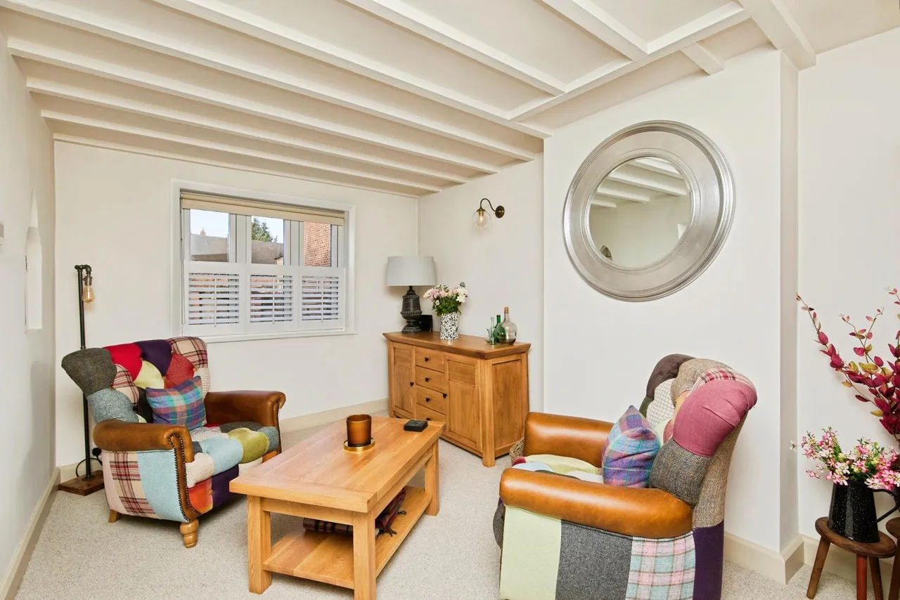 Manor Road, Kings Bromley, DE13, photo 4
