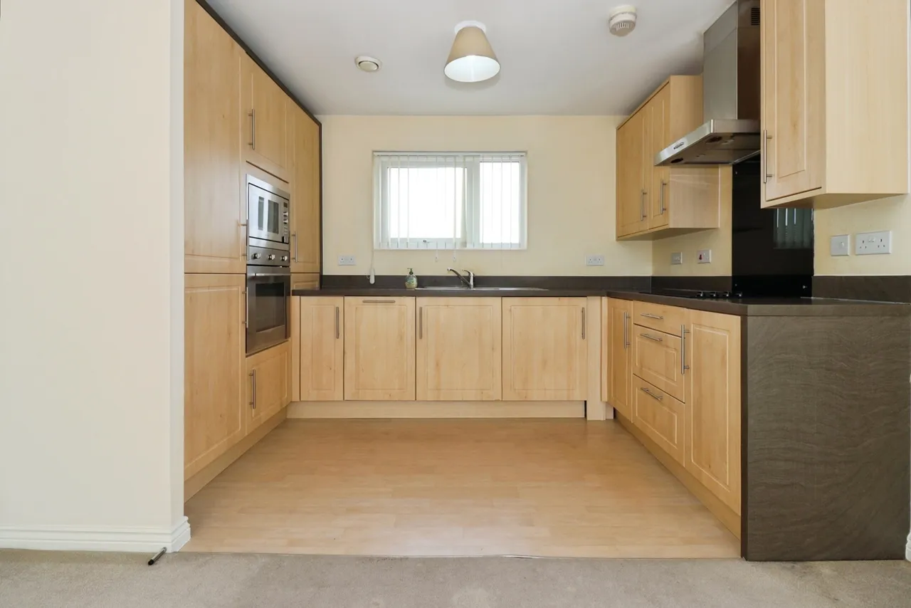 Long Down Avenue, Cheswick Village, Bristol, photo 3