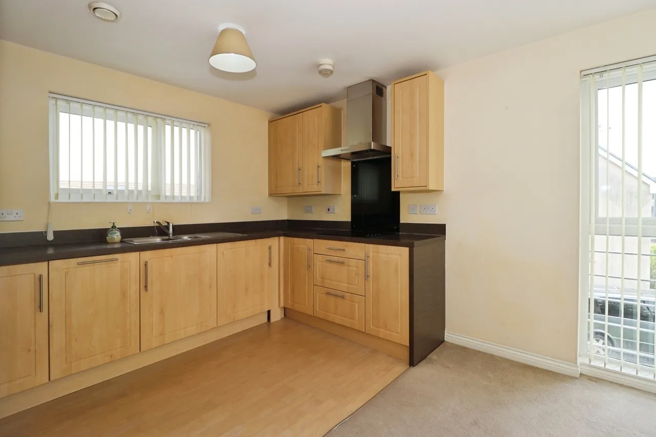 Long Down Avenue, Cheswick Village, Bristol, photo 9
