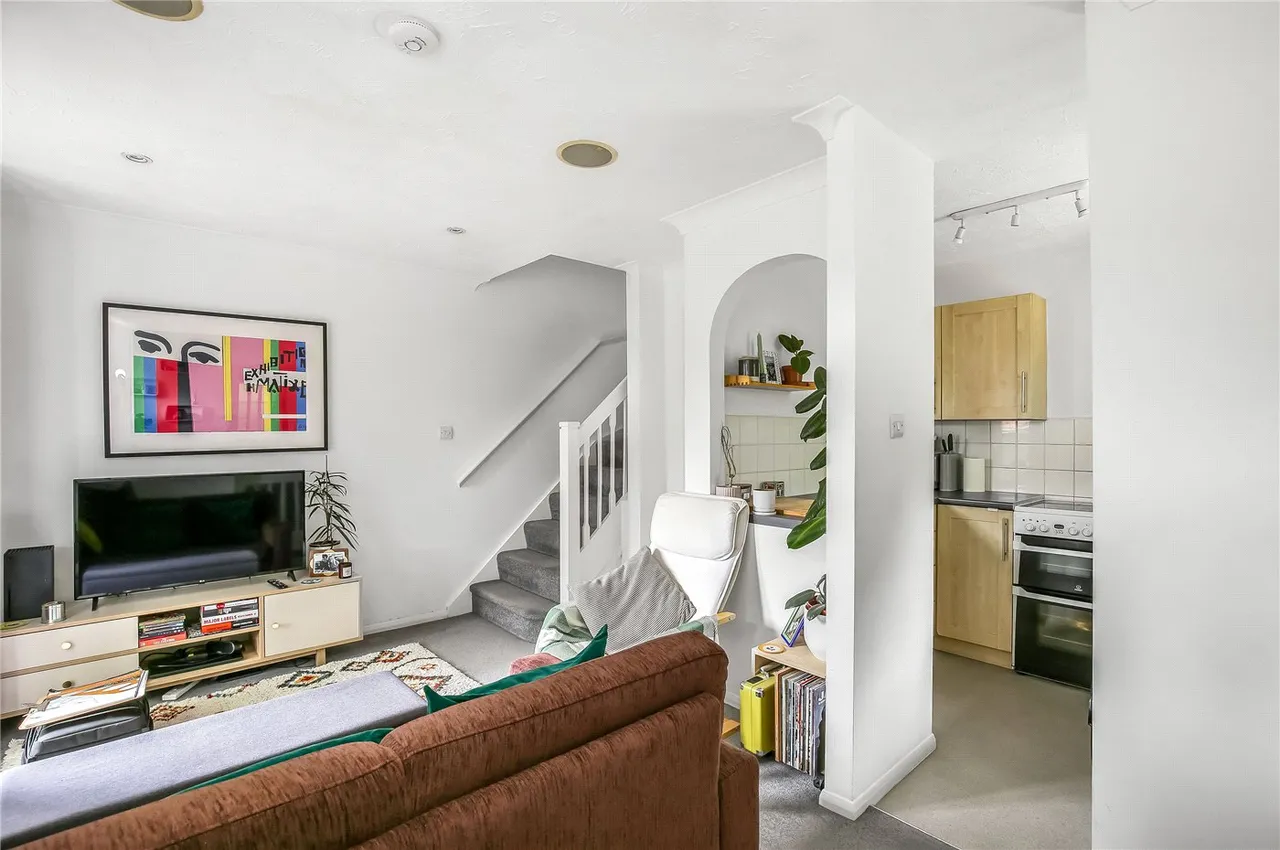 Lowden Close, Winchester, SO22, photo 8