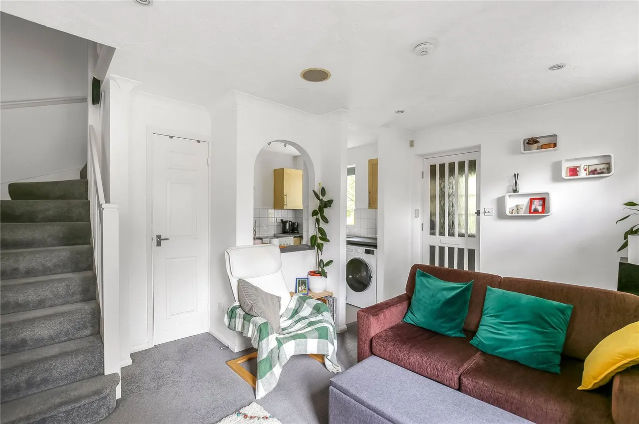 Lowden Close, Winchester, SO22, photo 4