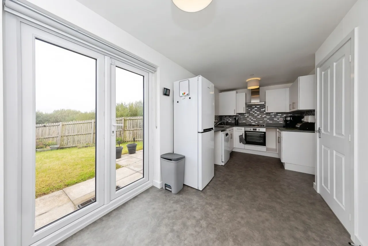 Heol Y Plas, Carway, SA17, photo 6