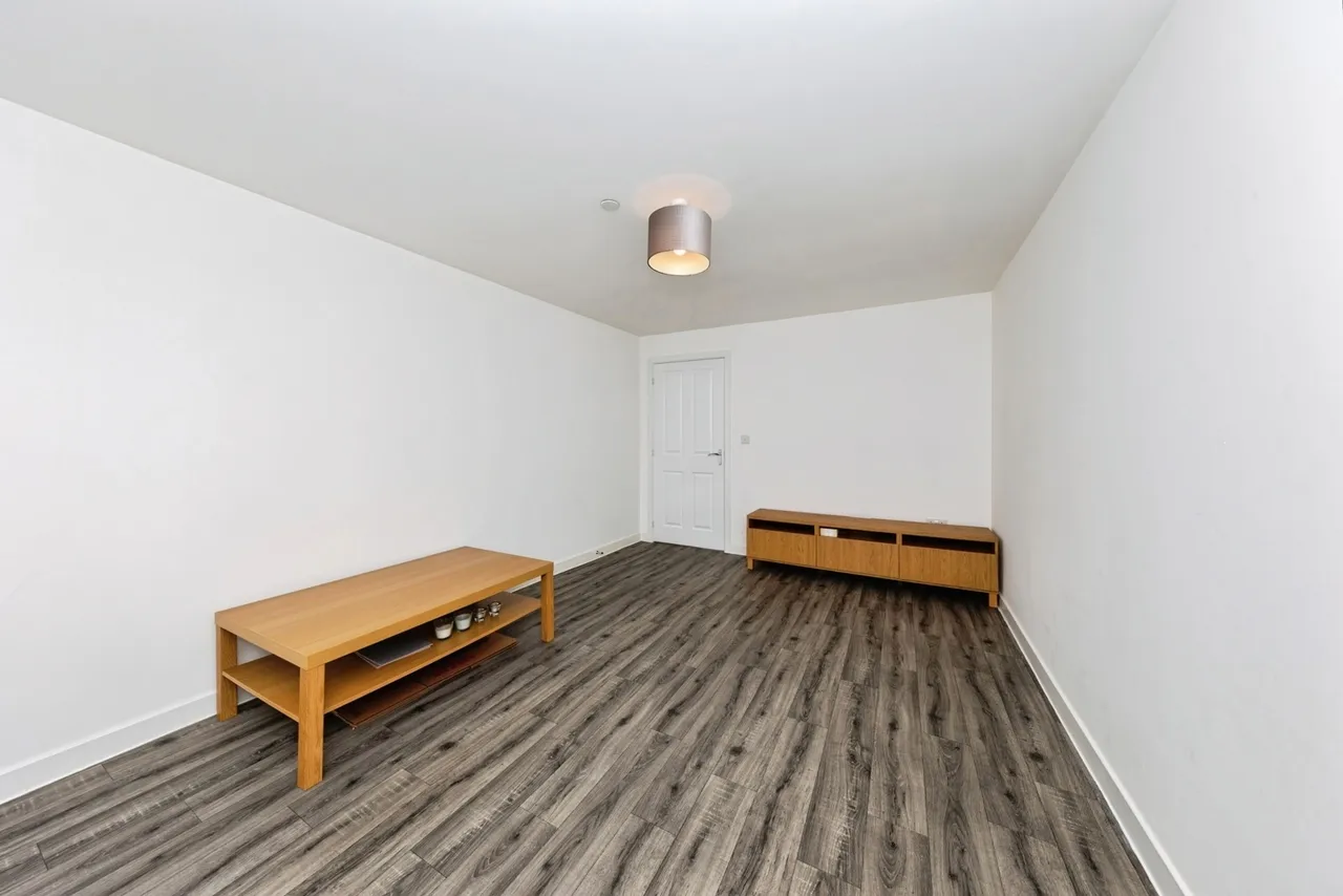 Heol Y Plas, Carway, SA17, photo 4