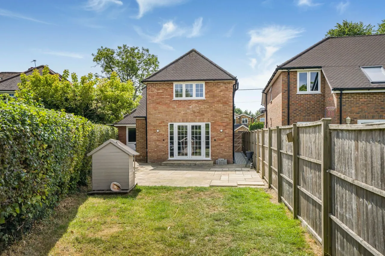 Beech Tree Road, Holmer Green, HP15, photo 6