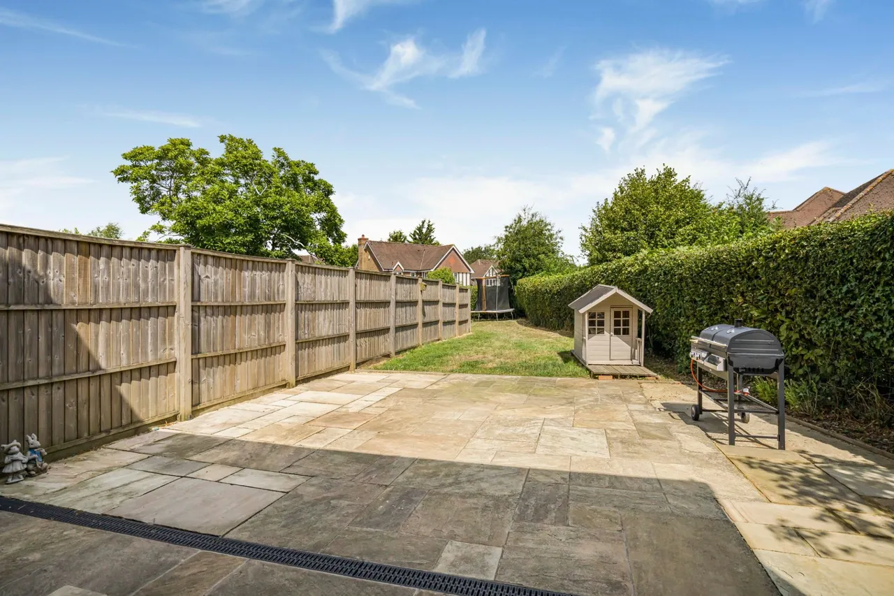 Beech Tree Road, Holmer Green, HP15, photo 4